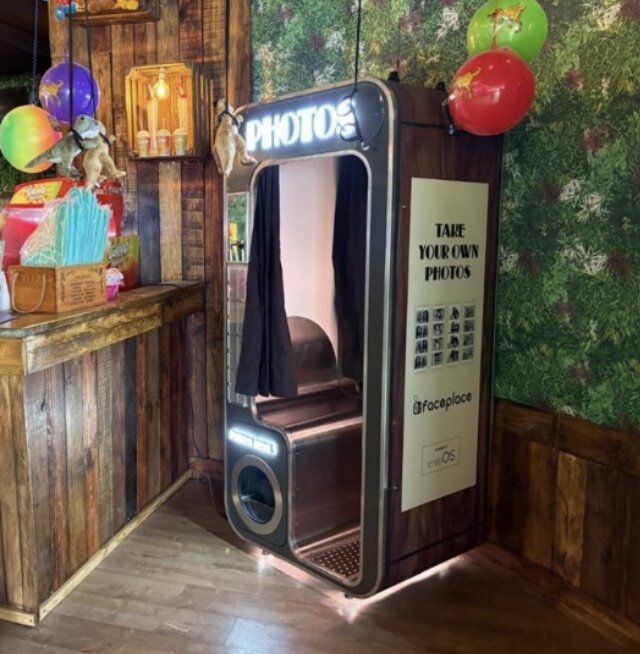 Faceplace booth at a rustic bar